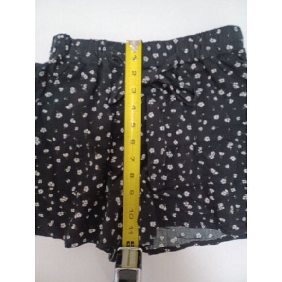SO Ruffle Shorts High Rise Black White Floral Womens XS NWT - Picture 8 of 9